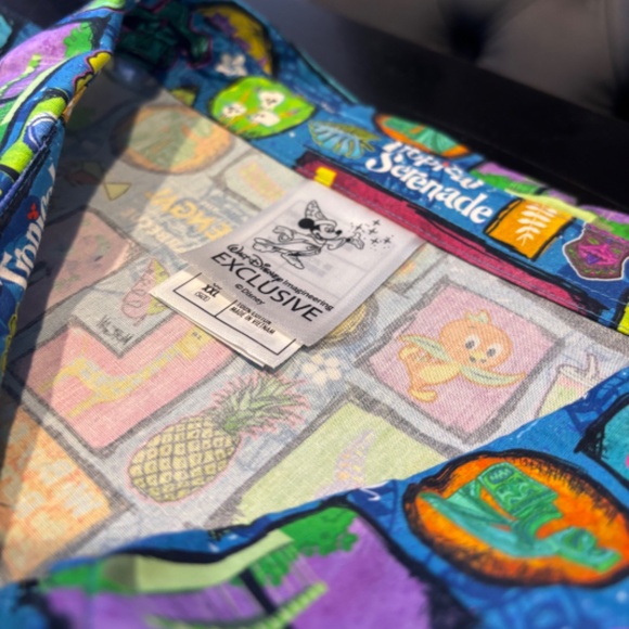 NWOT WDI MOG Disney D23 Expo 2019 Adventureland Tiki Room Hawaiian Camp Shirt XX - Picture 3 of 5